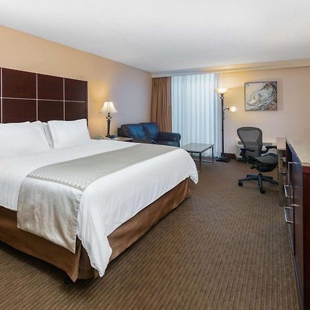 Wyndham Riverfront Hotel Little Rock Esterno foto