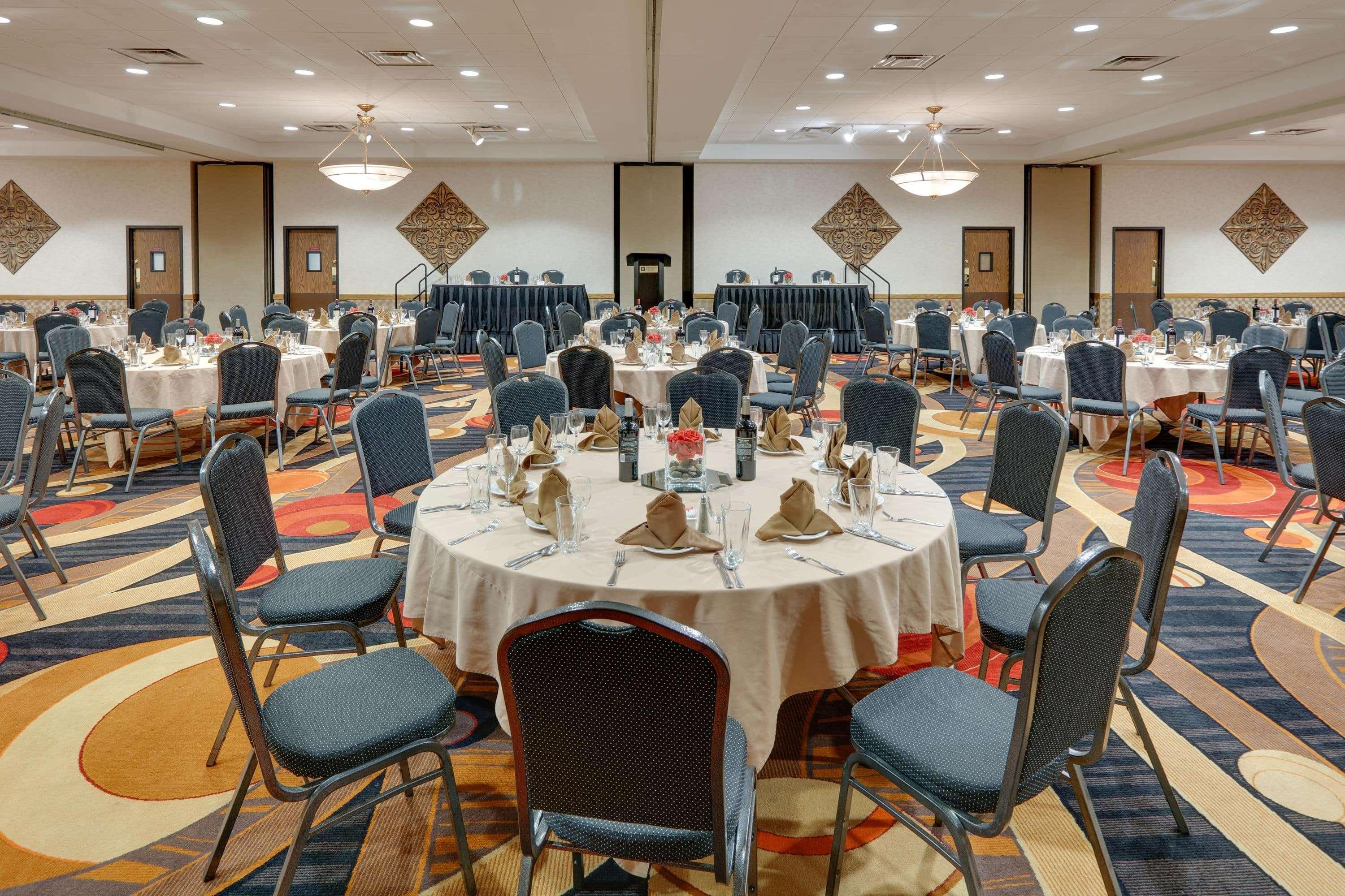 Wyndham Riverfront Hotel Little Rock Esterno foto
